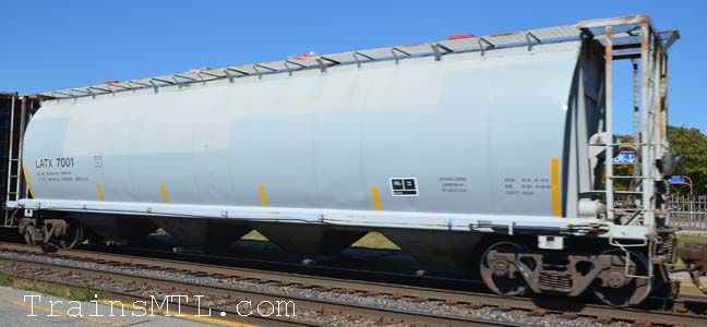 Car/wagon LATX7001 left side / coté gauche